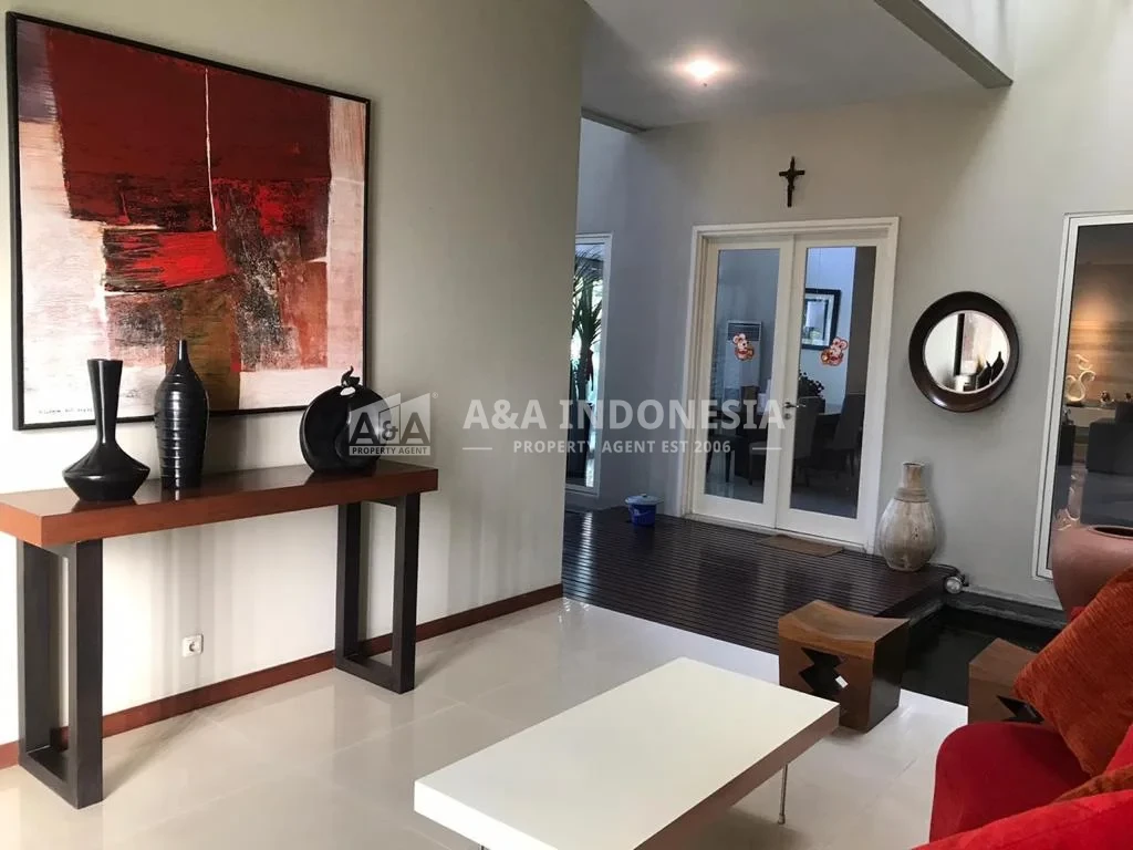 Jual Rumah 2 Lantai Mewah Diamond Hill Lokasi Prestisius Citraland Utama Surabaya - Thumbnail 2