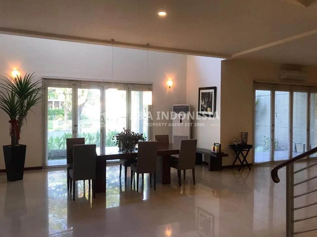 Jual Rumah 2 Lantai Mewah Diamond Hill Lokasi Prestisius Citraland Utama Surabaya - Thumbnail 4
