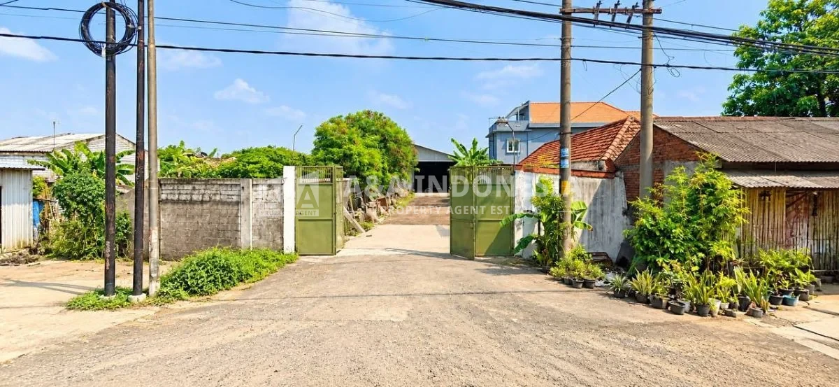 DIJUAL GUDANG STRATEGIS DI JL. RAYA PUTAT – COCOK UNTUK USAHA DAN INVESTASI
