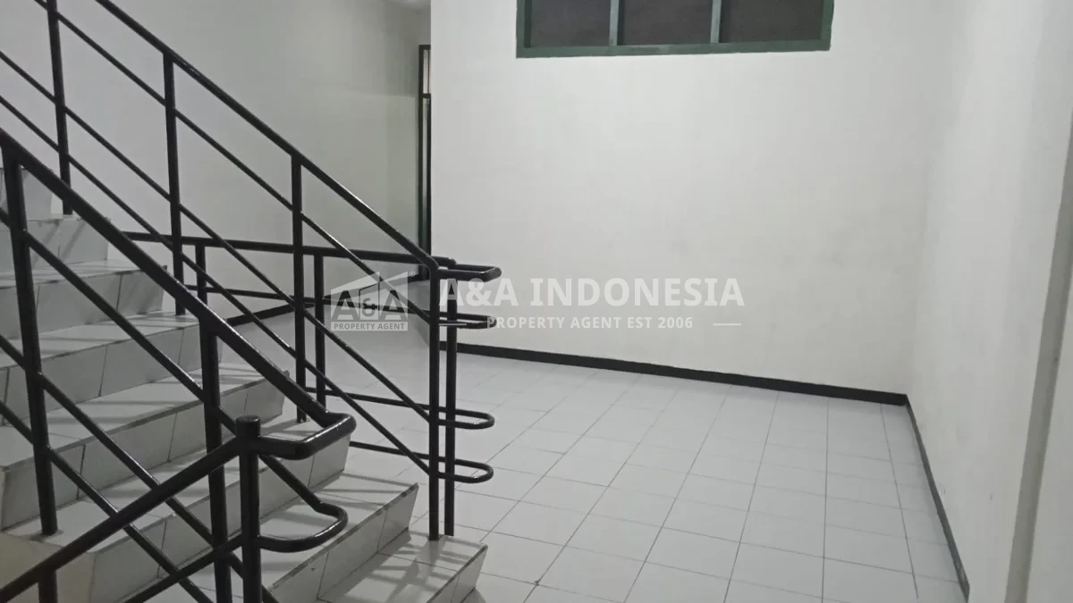 Disewakan Ruko 2,5 Lantai di Jalan Raya Mulyosari Surabaya Timur - Thumbnail 4