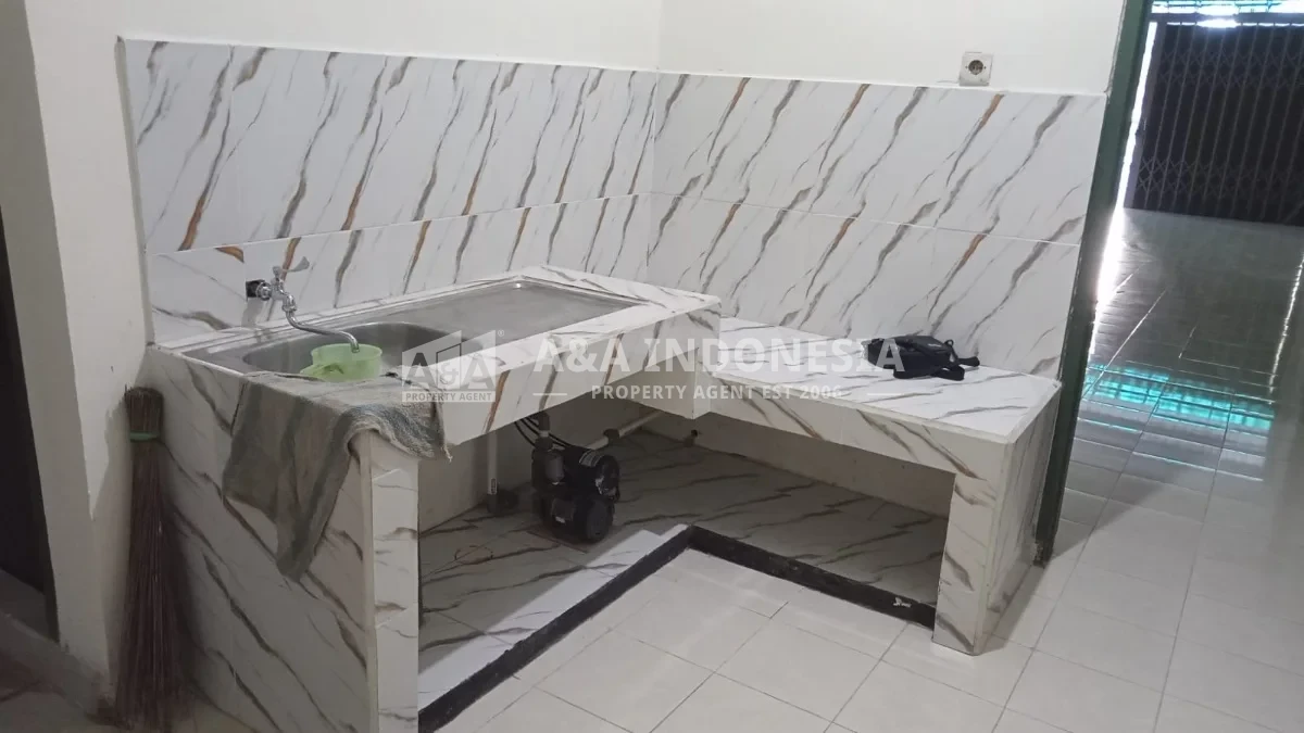 Disewakan Ruko 2,5 Lantai di Jalan Raya Mulyosari Surabaya Timur - Thumbnail 5