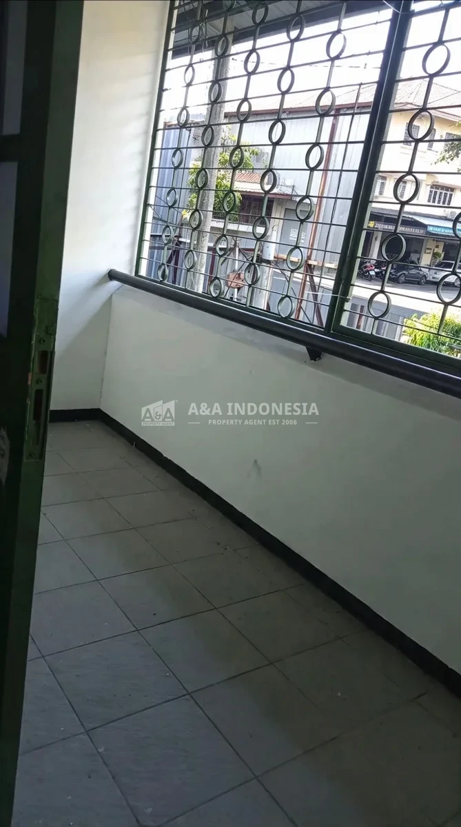 Disewakan Ruko 2,5 Lantai di Jalan Raya Mulyosari Surabaya Timur - Thumbnail 7