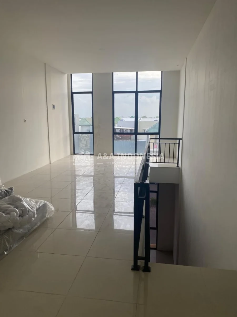 Dijual Ruko 3 Lantai Eastern Park Surabaya Timur Dekat ITS,Pakuwon City Mall dan akses OERR - Thumbnail 4