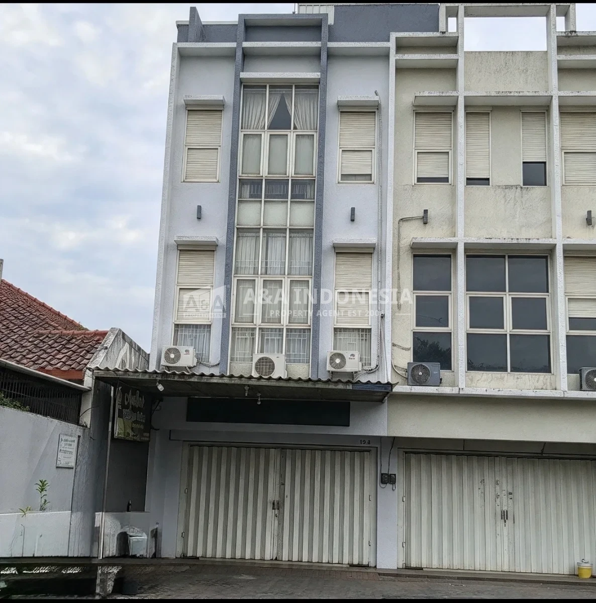 Dijual Ruko 3 Lantai Keputih Surabaya Timur Dekat Pakuwon City Mall,ITS, Hang Tuah & MERR – SHM, Pinggir Jalan Raya - Thumbnail 2