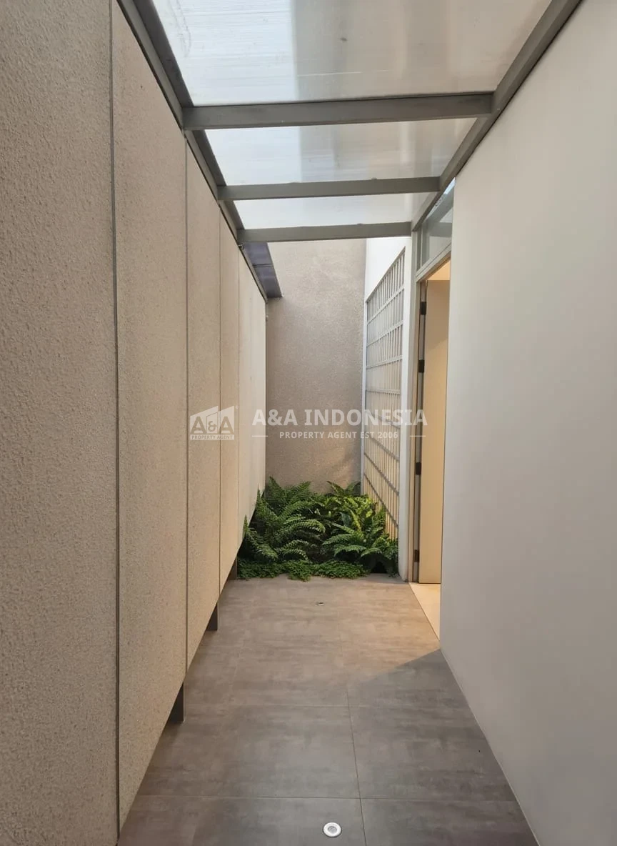 Dijual Rumah Murah Dan Luas Di Surabaya Barat - Thumbnail 5