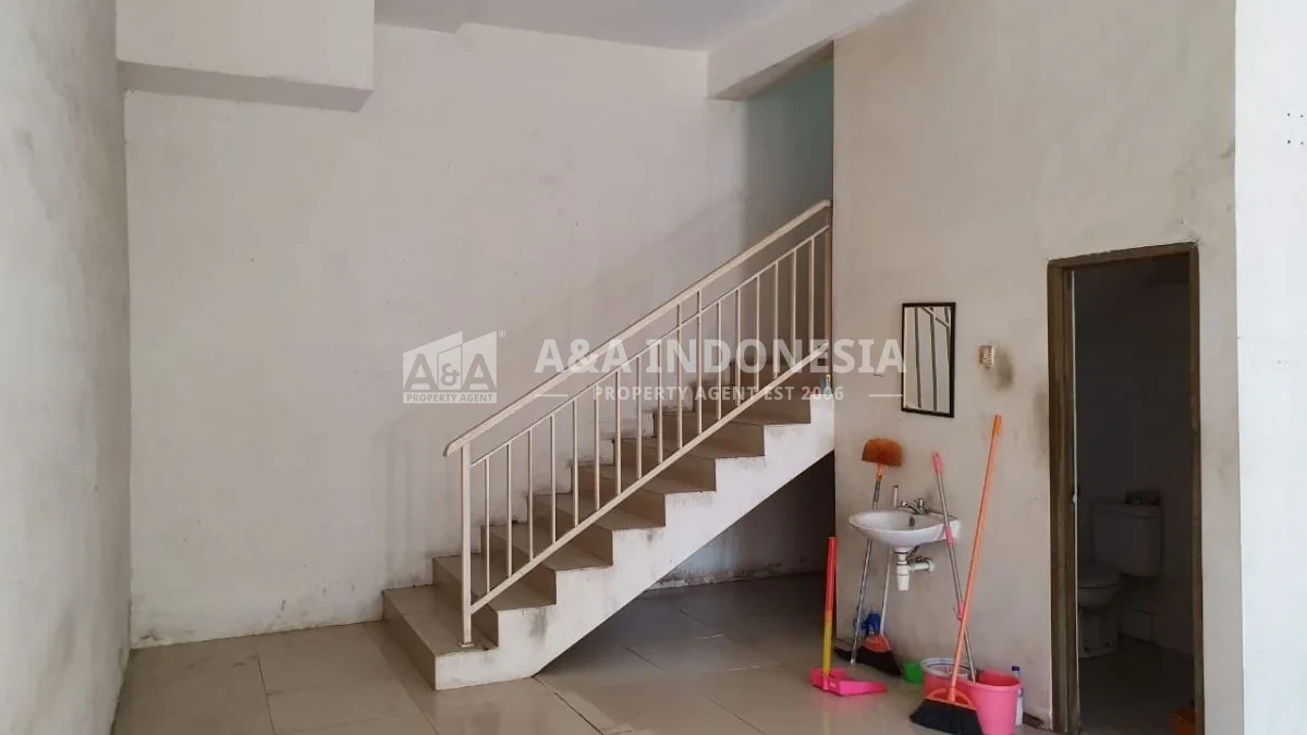 Dijual Cepat 2 Pilihan Ruko Strategis di Kuwukan, Surabaya Barat - Thumbnail 3