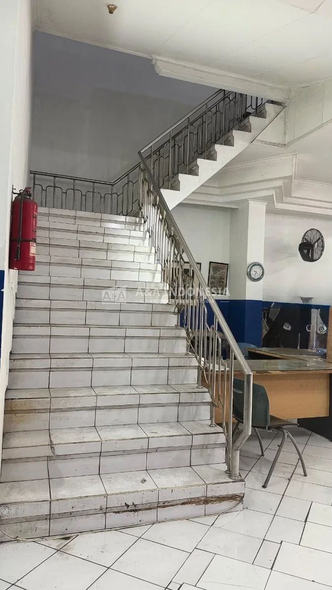 Dijual/Disewakan Showroom Strategis Di Kertajaya Surabaya Pusat - Thumbnail 8