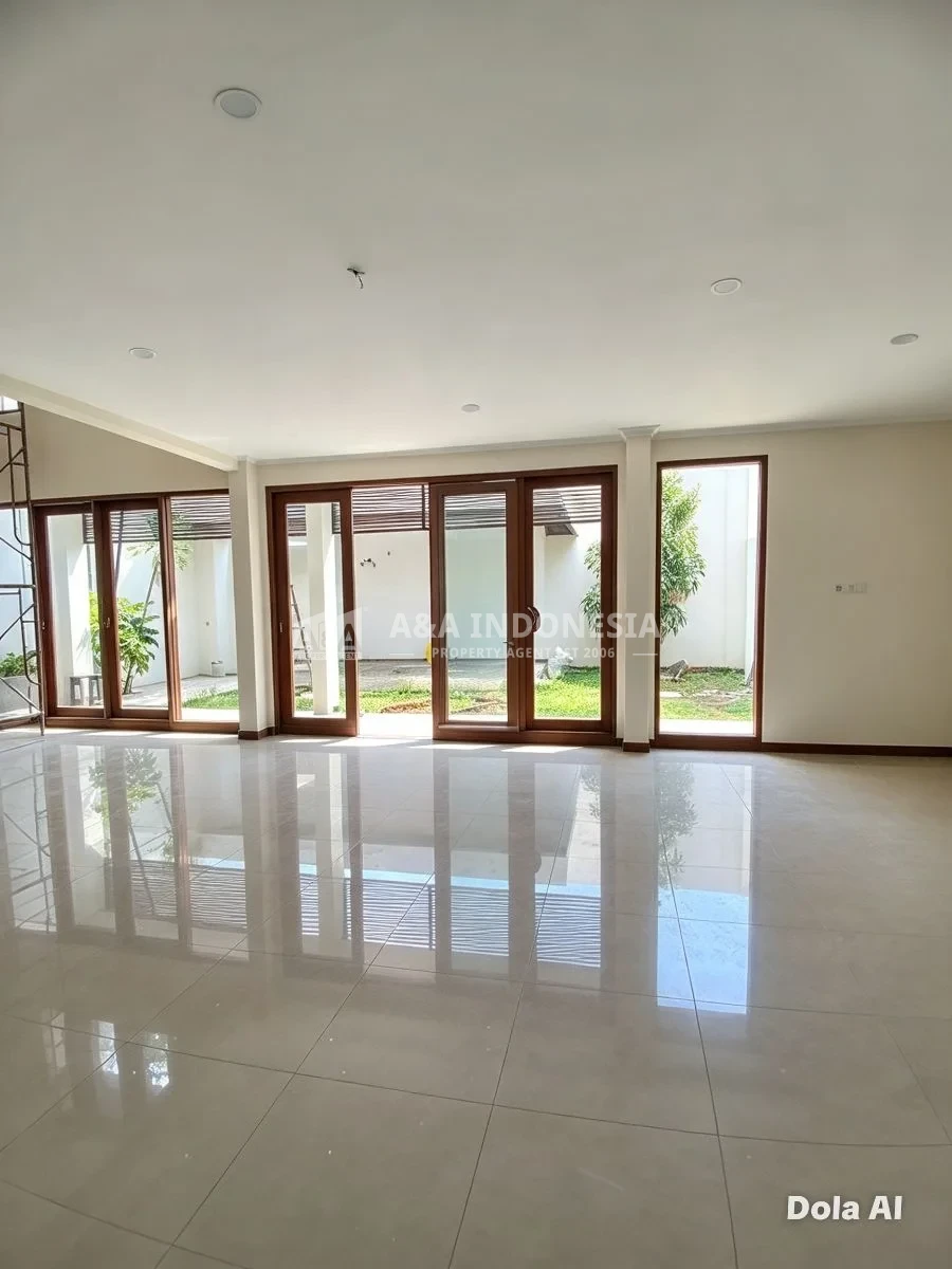 *_Dijual Rumah di Kawasan Elit Graha Family Surabaya Barat_* - Thumbnail 2