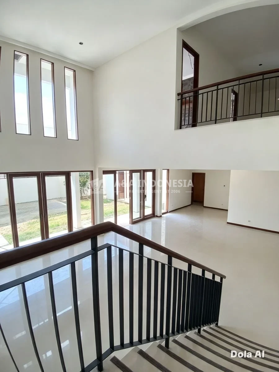 *_Dijual Rumah di Kawasan Elit Graha Family Surabaya Barat_* - Thumbnail 4