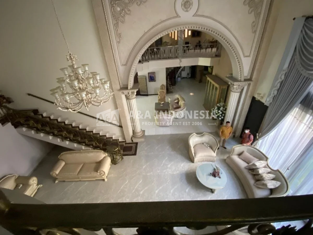 Dijual 2 Unit Rumah Dijadikan Satu Di Kawasan Dharmahusada Utara, Surabaya Timur - Thumbnail 2