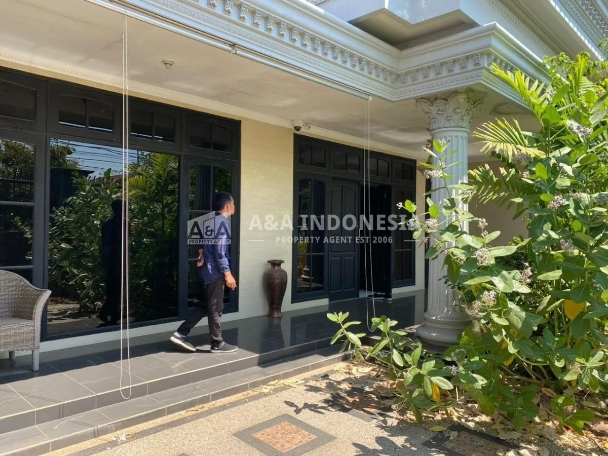 Dijual 2 Unit Rumah Dijadikan Satu Di Kawasan Dharmahusada Utara, Surabaya Timur - Thumbnail 5