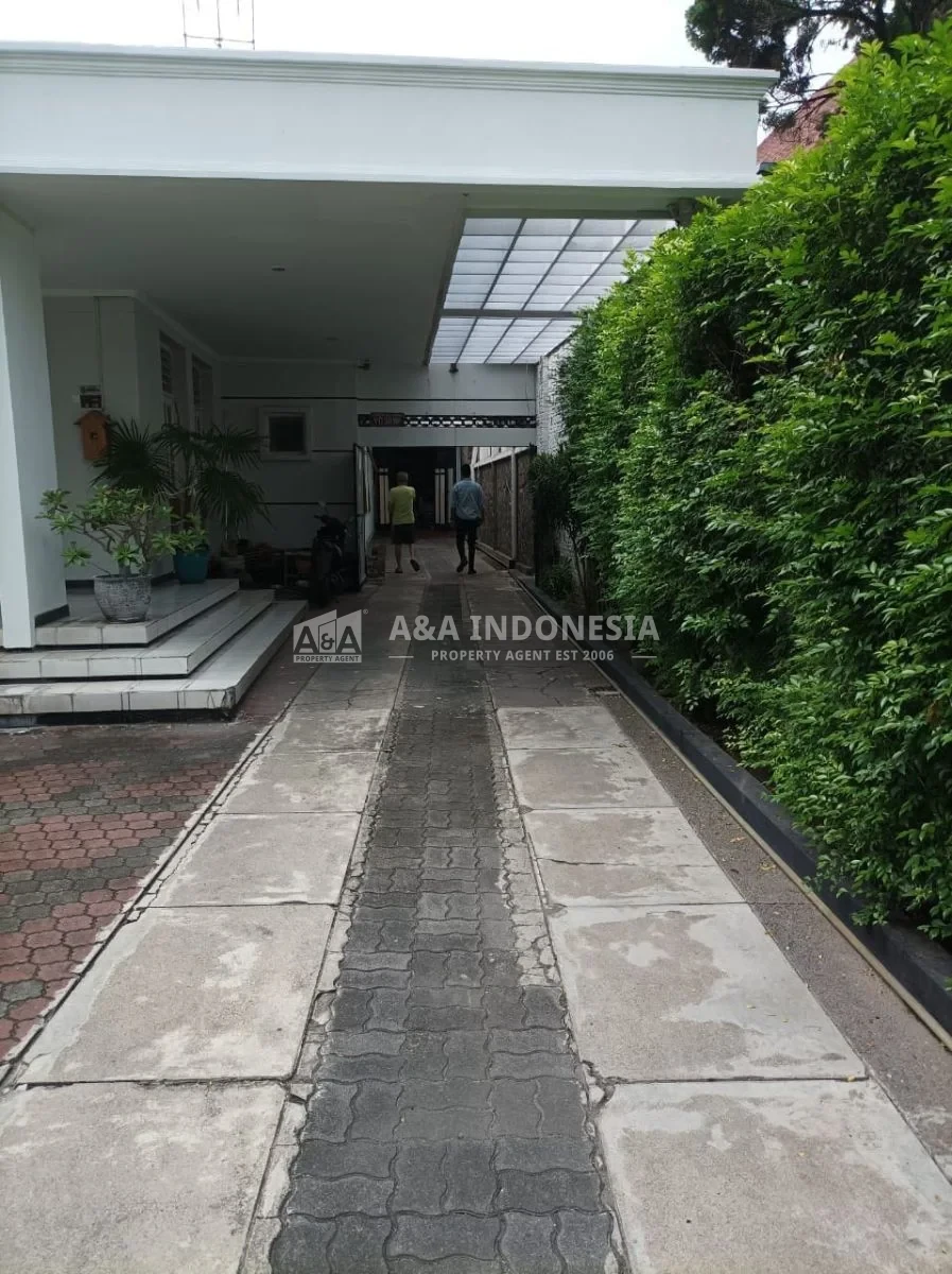 Dijual Rumah Besar Dan Bagus Di Jalan Kapuas, Surabaya Pusat - Thumbnail 4