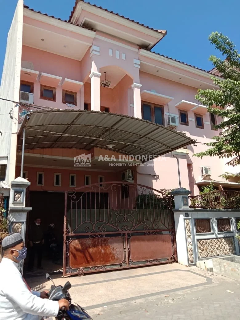 Dijual Rumah Hook Strategis Di Kawasan Kutisari Utara - Thumbnail 2