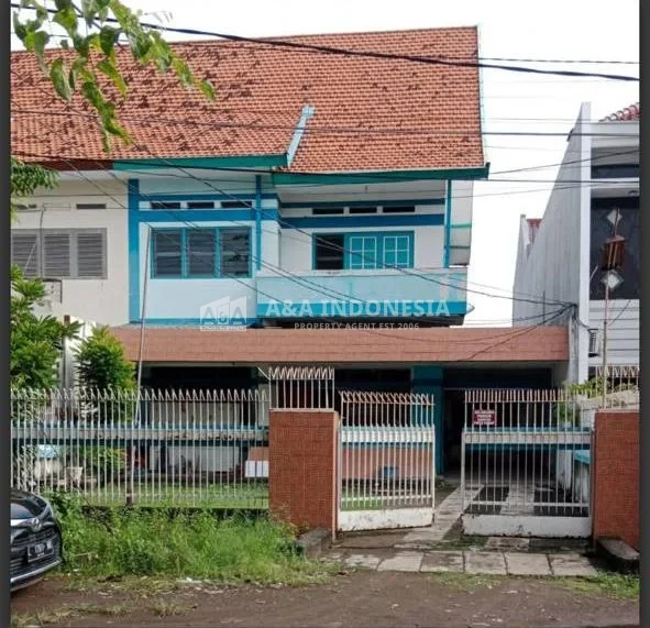 Dijual Rumah Strategis Dan Luas Tegalsari, Surabaya
