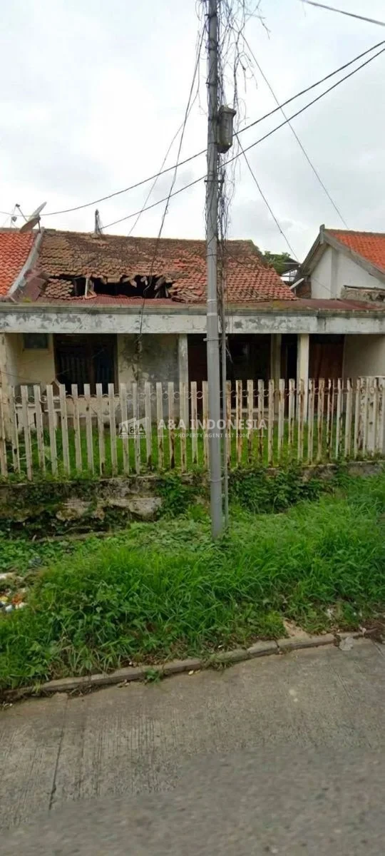 Dijual murah rumah hitung tanah di Darmo Permai Selatan, Surabaya Barat