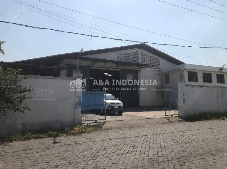 Dijual murah gudang lokasi strategis di Kalianak, Surabaya Utara