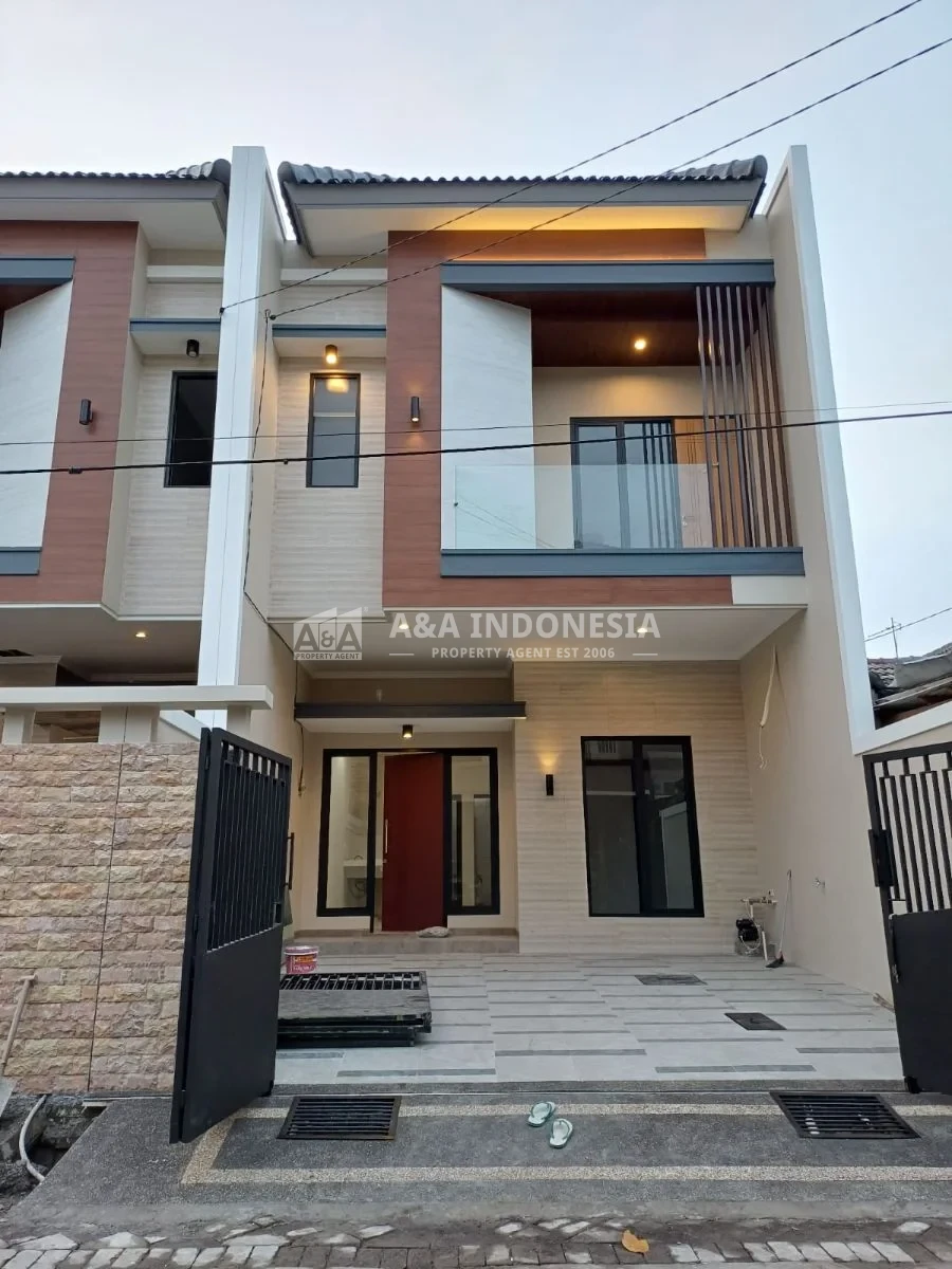 Jual Rumah 2 Lantai Modern Minimalis Nirwana Eksekutif Lokasi Strategis Surabaya Timur