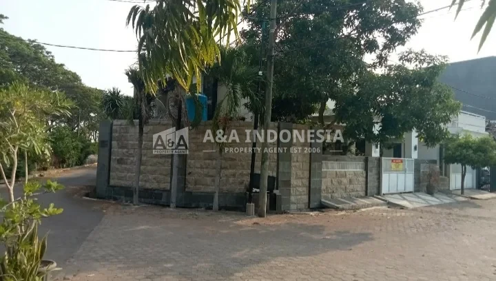 Dijual Rumah Semi Furnish Bagus di Perumahan Taman Pondok Indah Wiyung Surabaya Barat - Thumbnail 2