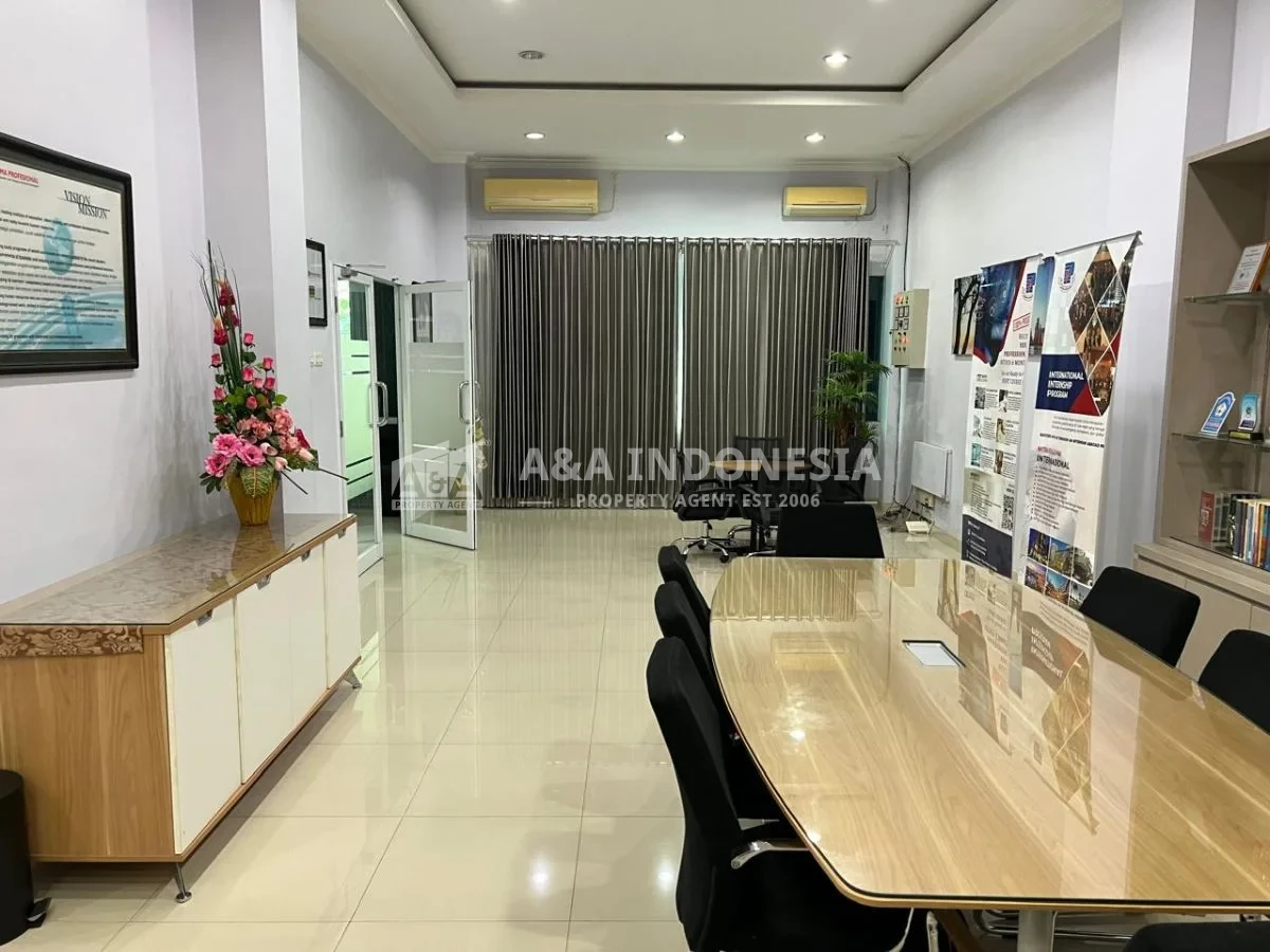 DISEWAKAN RUKO JEJER SIAP HUNI TERAWAT DI KOMPLEK MANGGA DUA SURABAYA SELATAN - Thumbnail 2