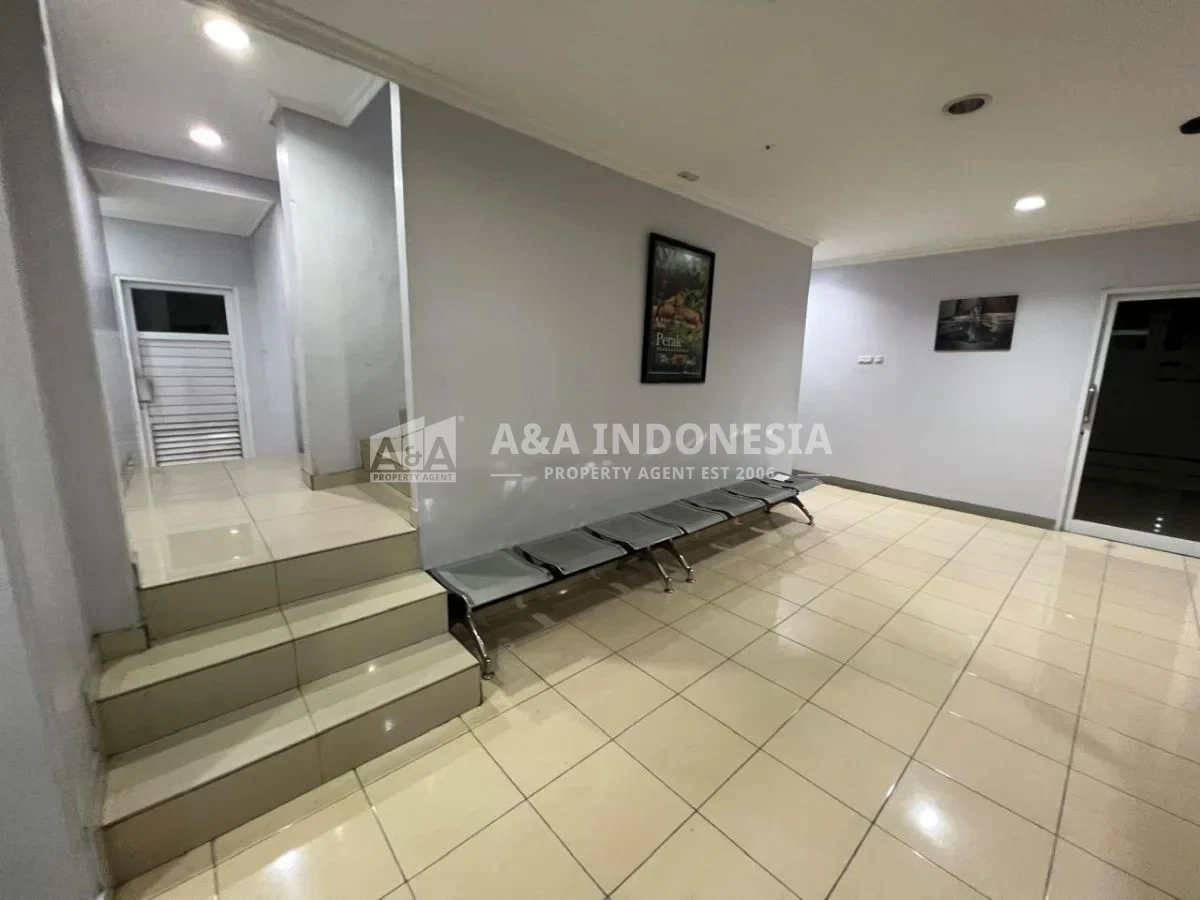 DISEWAKAN RUKO JEJER SIAP HUNI TERAWAT DI KOMPLEK MANGGA DUA SURABAYA SELATAN - Thumbnail 8