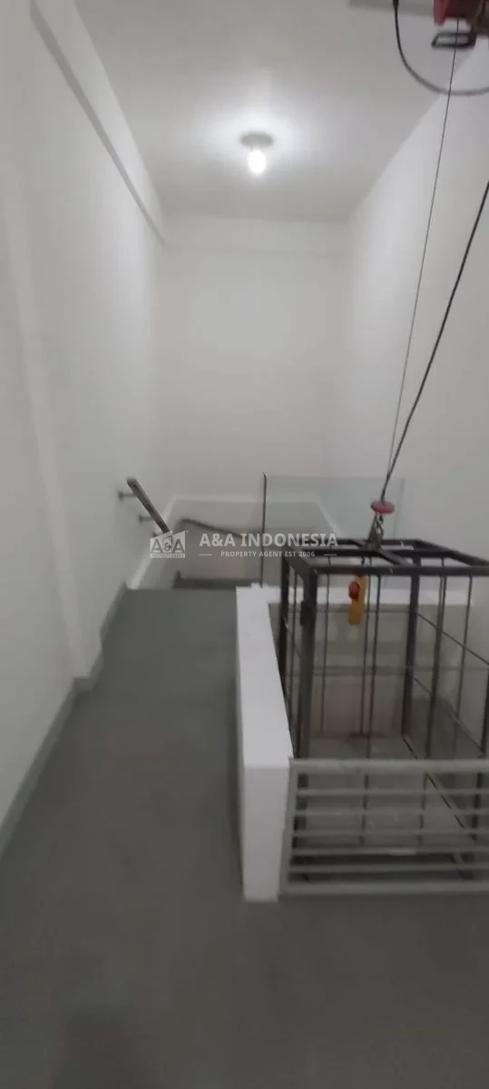 DIJUAL RUKO 3 LANTAI DI SURYA INTI PERMATA SURABAYA BARAT - Thumbnail 5