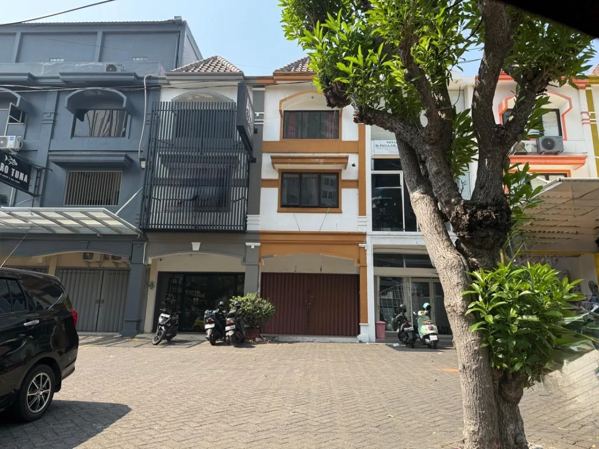 Disewakan Ruko 3 Lantai Raya Darmo Permai Surabaya Barat