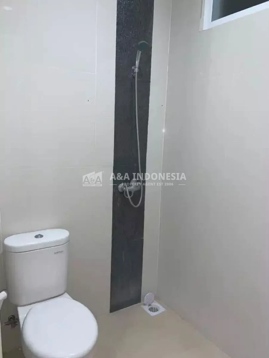 Disewakan Cepat Rumah Strategis di Darmo Sentosa Raya, Surabaya Barat - Thumbnail 2