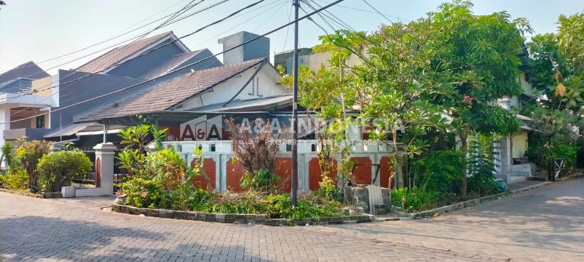 Dijual Rumah di Nginden Intan Surabaya Timur – Dilengkapi Toko, SHM, Harga Nego