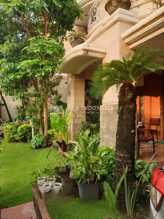 Dijual Rumah Bagus 2 Lantai Lokasi Di Galaxi Bumi Permai Araya Surabaya Timur