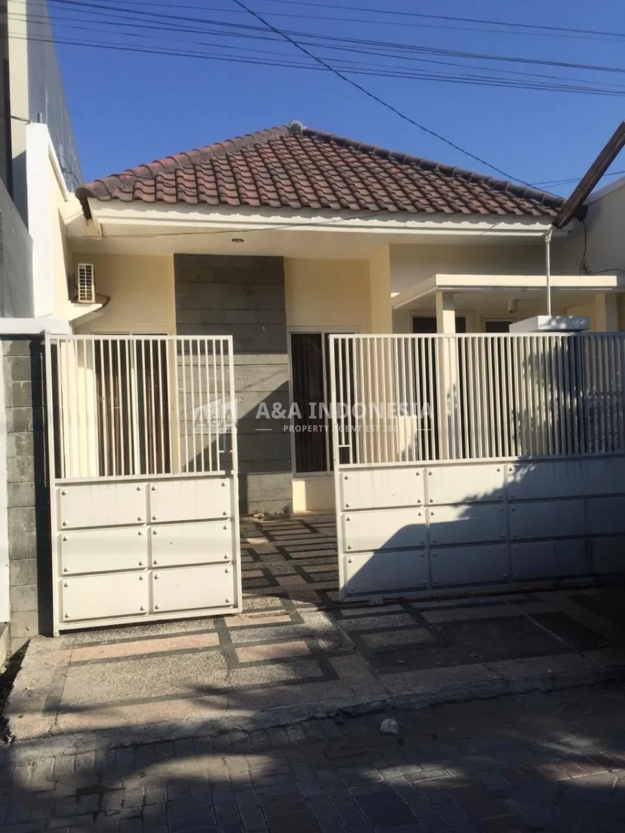 Disewakan Rumah Dharmahusada Mas Surabaya Timur– Lokasi Strategis dengan Akses Jalan Lebar