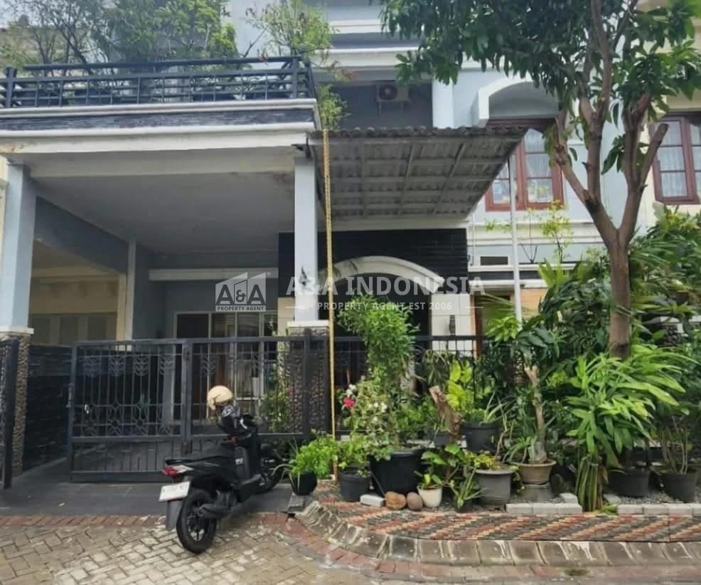 Dijual rumah siap huni di Central Park A Yani, Surabaya Selatan