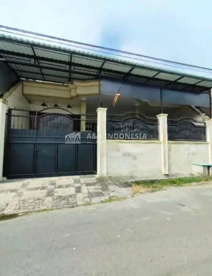 Dijual rumah siap huni di Lebak Arum, Surabaya Timur