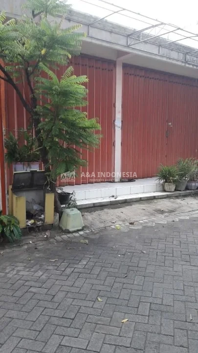 Dijual Rumah Usaha 2 Lantai Lokasi Strategis Di Dr Wahidin Sudirohusodo Gresik