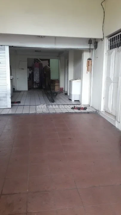 Dijual Rumah Usaha 2 Lantai Lokasi Strategis Di Dr Wahidin Sudirohusodo Gresik - Thumbnail 2