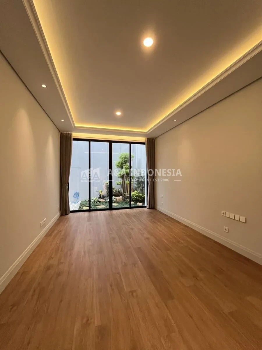 Dijual Rumah Bagus dan Mewah di Puri Widya Kencana, Citraland Surabaya Barat – Dekat Sekolah Ciputra - Thumbnail 5