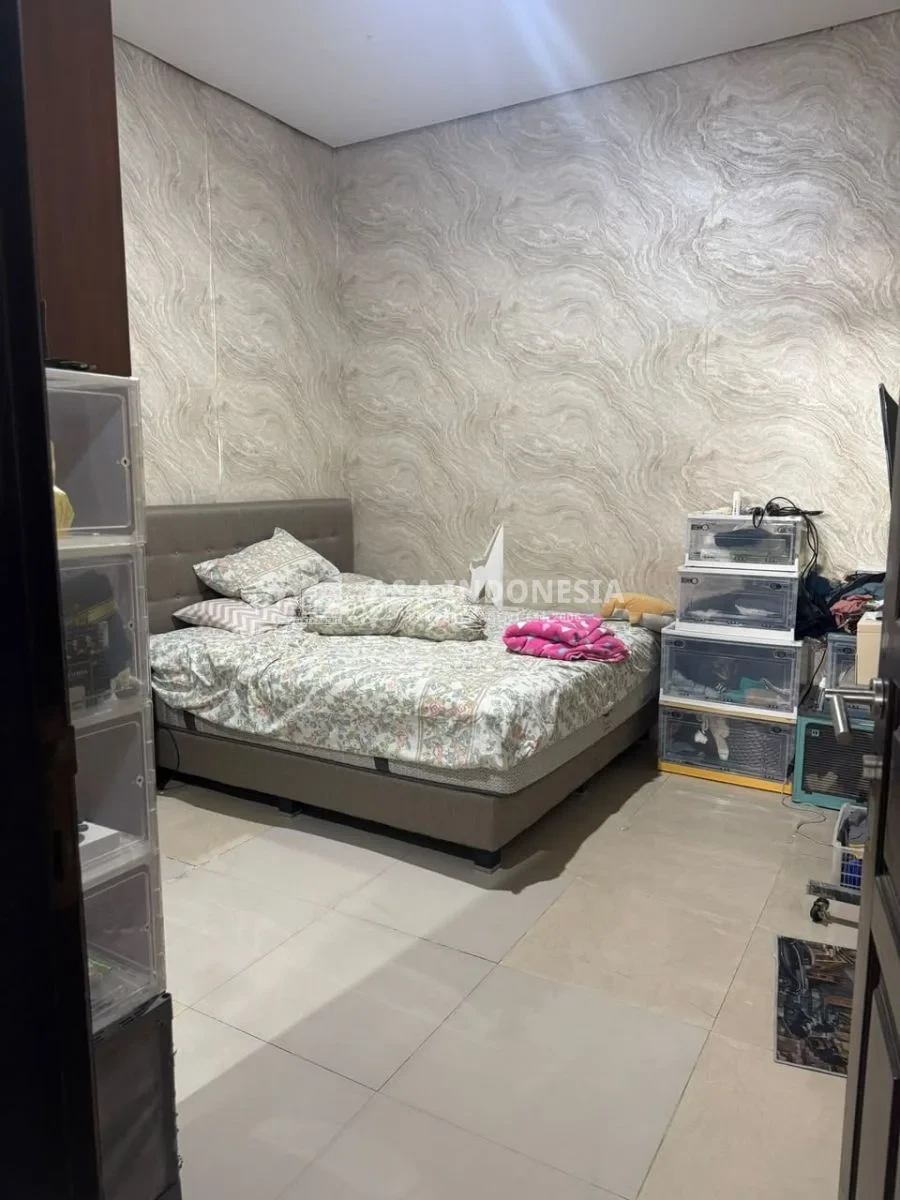 Dijual Rumah Usaha Lokasi Hook Dan Terawat Di Dukuh Kupang Barat Surabaya Barat - Thumbnail 3