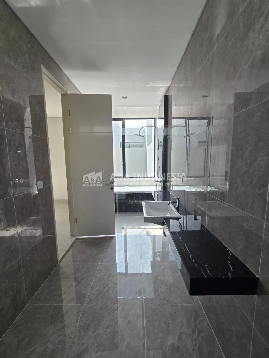 Dijual Cepat Rumah Minimalis di Pelican Hill, Citraland Utara, Surabaya Barat - Thumbnail 7