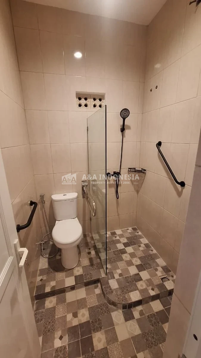 Dijual Rumah Bagus 2 Lantai Di Perumahan Beranda Mumbul Nusa Dua Bali - Thumbnail 7