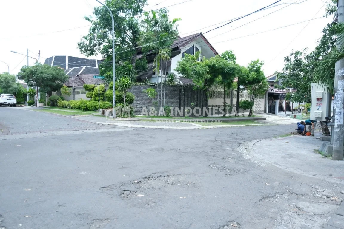 Dijual rumah hook bagus siap huni dukuh kupang surabaya barat - Thumbnail 3
