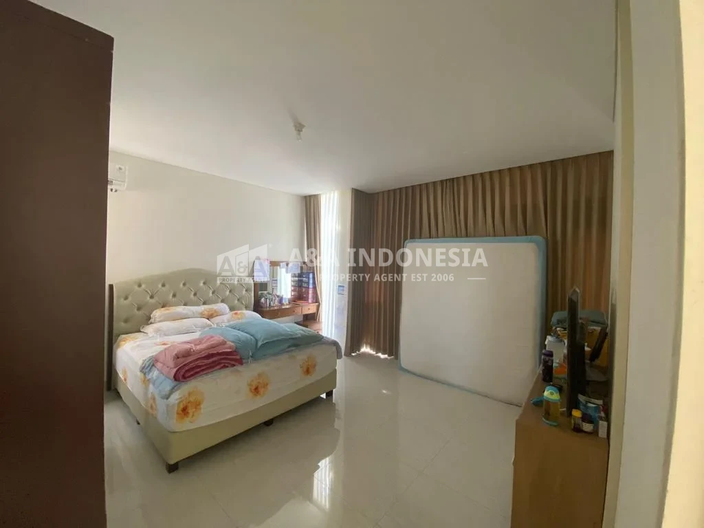 Dijual Rumah Mewah 2 Lantai di Grand Pakuwon Surabaya Barat - Thumbnail 3
