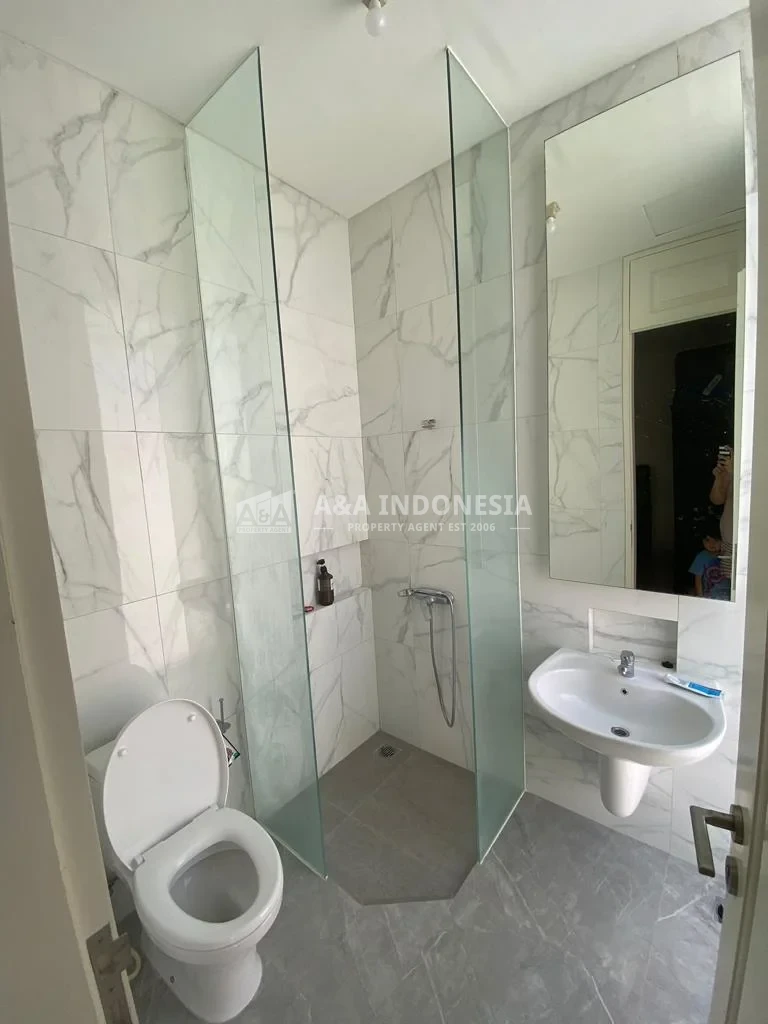 Dijual Rumah Mewah 2 Lantai di Grand Pakuwon Surabaya Barat - Thumbnail 7