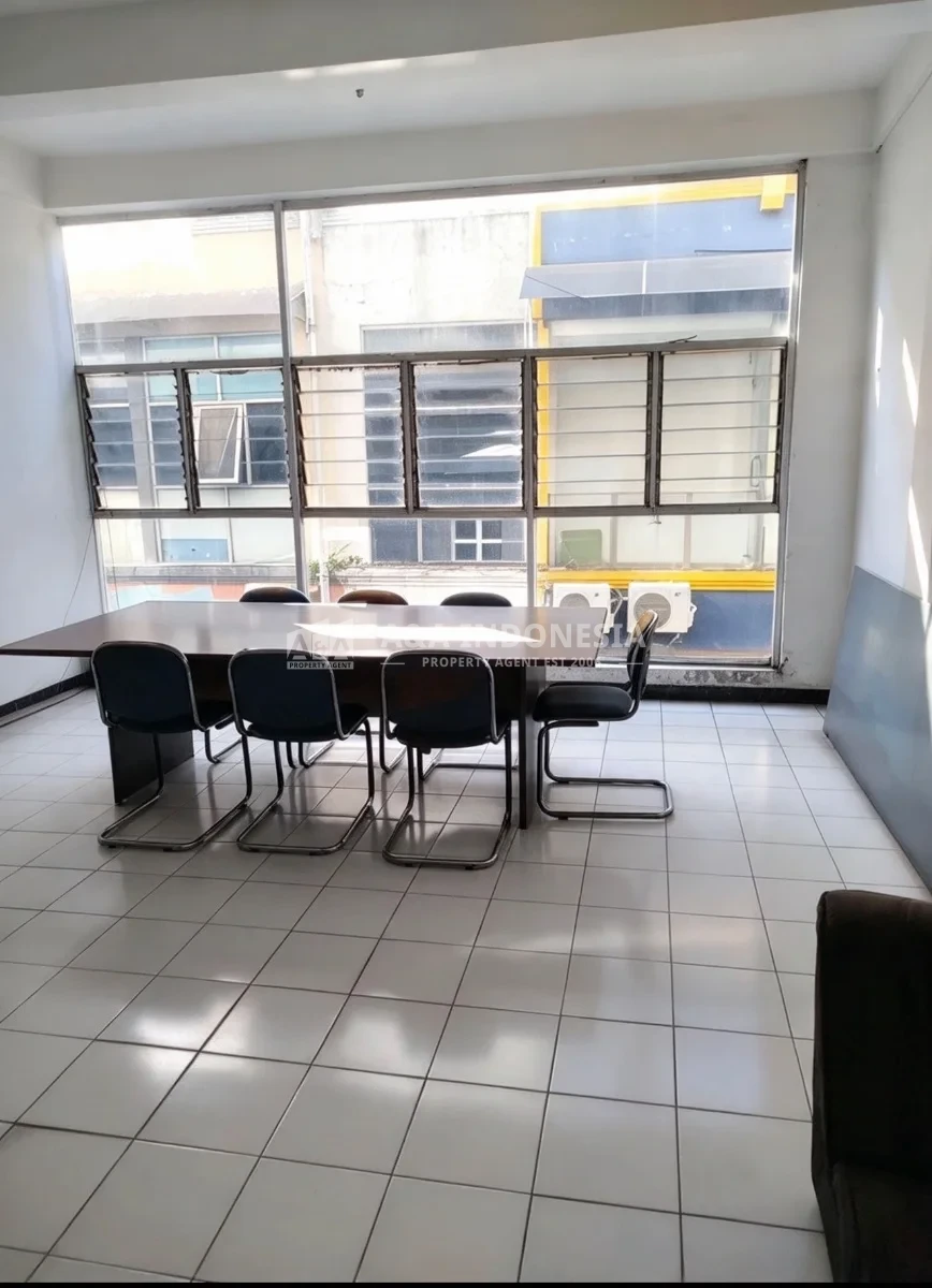 Dijual Ruko 3 Lantai di Jemur Andayani Surabaya Selatan-Cocok untuk Kantor dan Usaha - Thumbnail 2