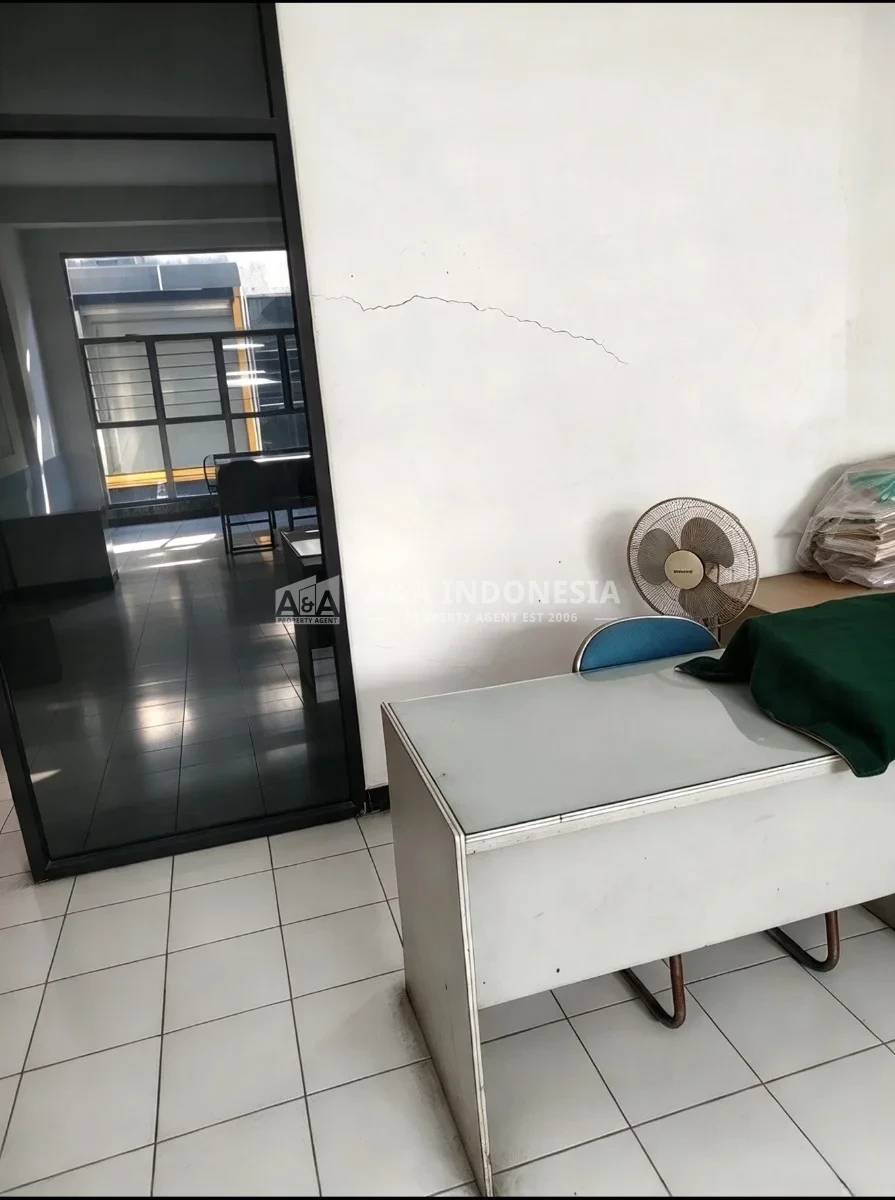 Dijual Ruko 3 Lantai di Jemur Andayani Surabaya Selatan-Cocok untuk Kantor dan Usaha - Thumbnail 3