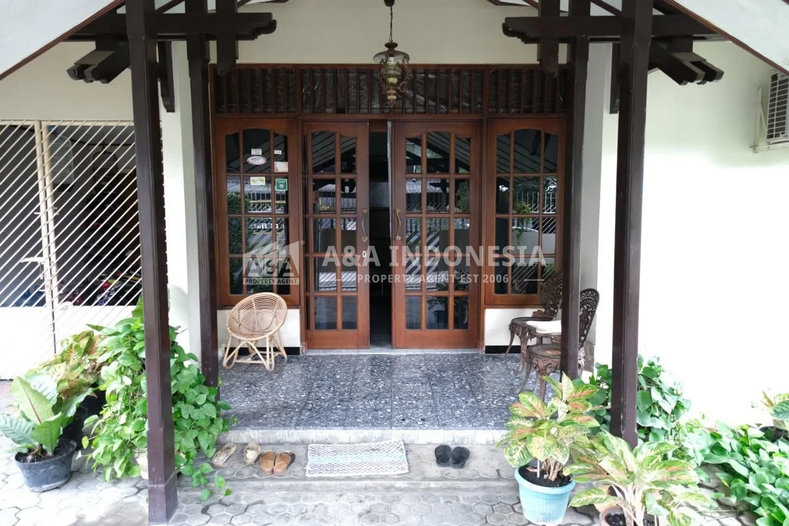 Jual Rumah Mewah 2 Lantai Dukuh Kupang Lokasi Strategis Surabaya Barat - Thumbnail 3