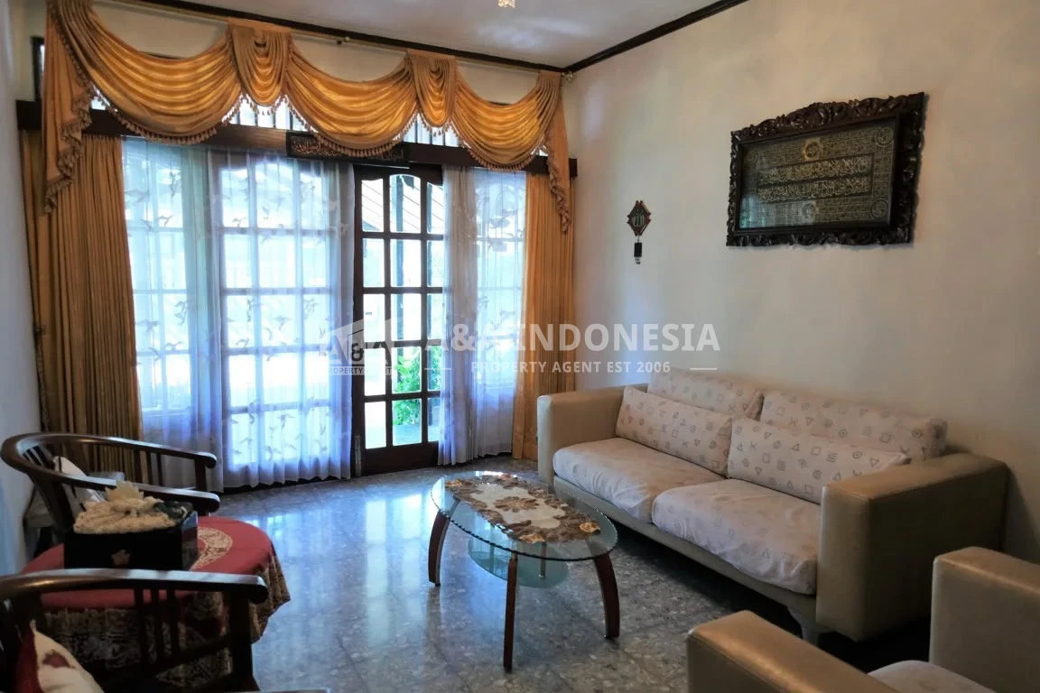 Jual Rumah Mewah 2 Lantai Dukuh Kupang Lokasi Strategis Surabaya Barat - Thumbnail 5