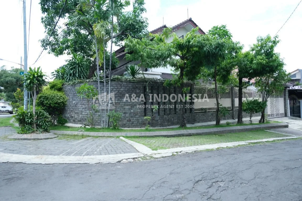 Jual Rumah Mewah 2 Lantai Dukuh Kupang Lokasi Strategis Surabaya Barat - Thumbnail 8