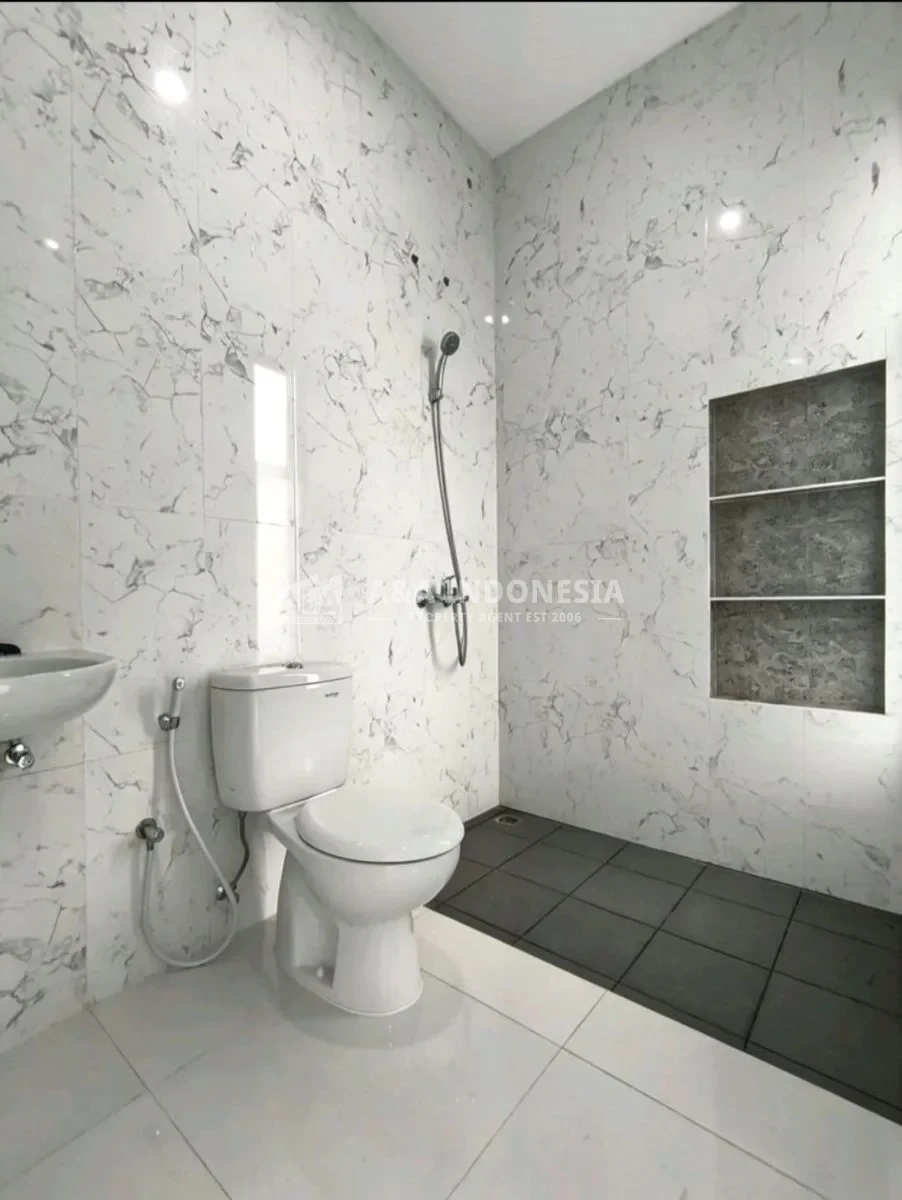 Jual Rumah Baru Gress 2 Lantai Villa Kalijudan Indah Lokasi Premium Surabaya Timur - Thumbnail 3