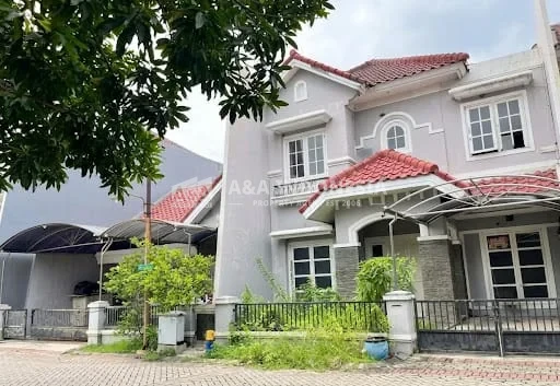 Jual Rumah 2 Lantai Royal Park Kutisari Lokasi Strategis Surabaya Selatan