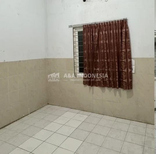 Jual Rumah 2 Lantai Raya Simokerto Lokasi Strategis Surabaya - Thumbnail 6