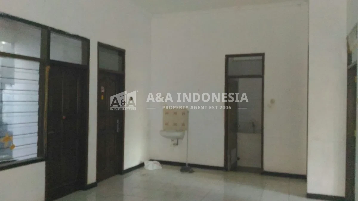 Disewakan Rumah Siap Huni Lokasi Di Klampis Semolo Timur Surabaya Timur - Thumbnail 2